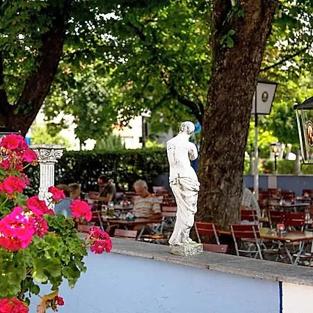 Blauer Karpfen Hotel